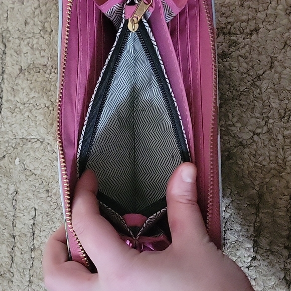 Wallet - Picture 3 of 10